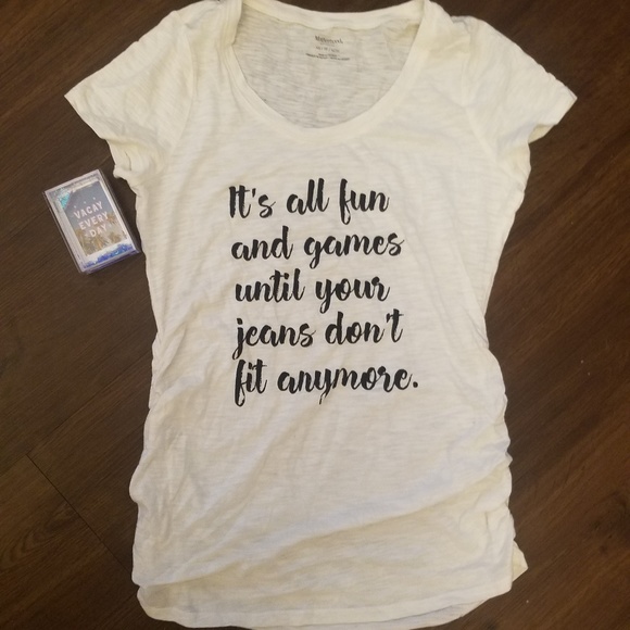 Motherhood Maternity Tops - 💖Host Pick💖 Motherhood Maternity Graphic Tee